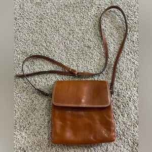 Patricia Nash Heritage Balluri Crossbody Brown Tan Leather Magnetic Flap Bag